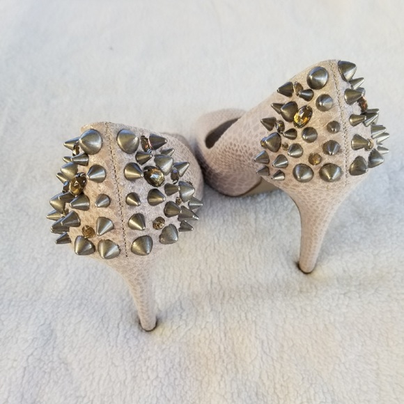 Simply Vera Vera Wang Shoes - 🔸SIMPLY VERA VERA WANG Spiked Heels